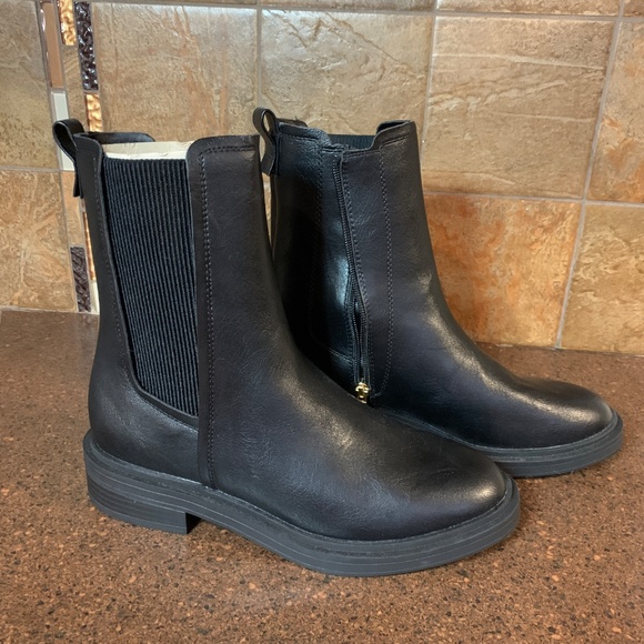 Kenneth Cole Reaction Anabelle Chelsea Boot Black size 8.5 - Picture 3 of 8